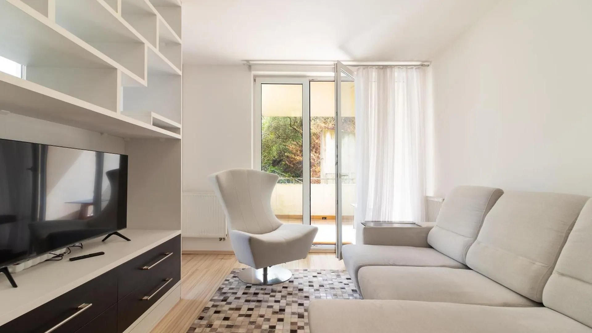 شقة Peace And Comfort Near Center With Balcony, 500Mb Wifi براغ جمهورية التشيك